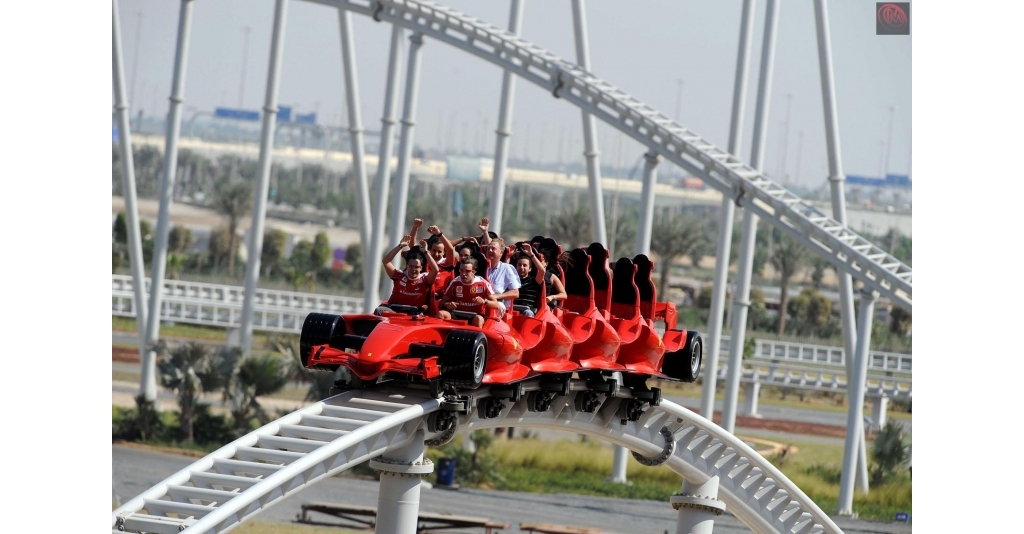 groupon_ferrari_world__yas_waterworld_vouchers-1391357621-322-e.jpg
