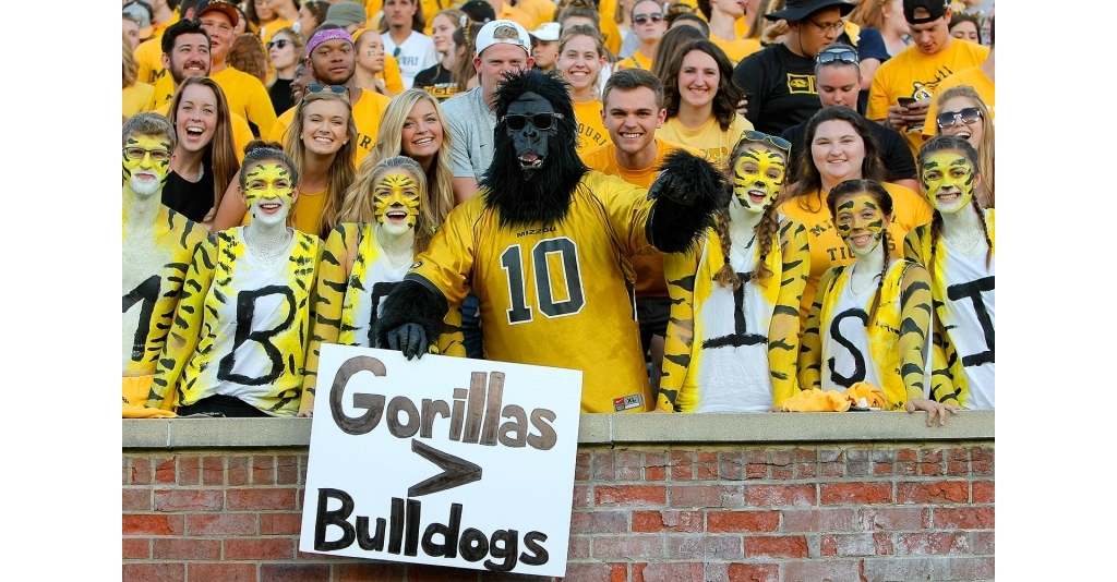 Missouri-Tigers-fans-CAX16091704_Georgia_Bulldogs_at_Missou.jpg
